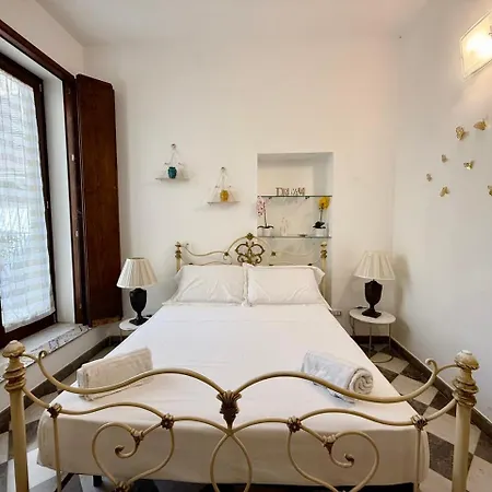 La Rosa Bianca Della Vucciria Hébergement de vacances Palerme